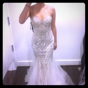 PROM/WEDDING DRESS
